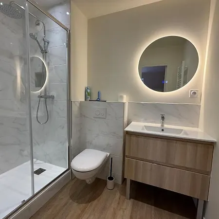 Avec Parking Privee Au Coeur D'honfleur Apartmán *